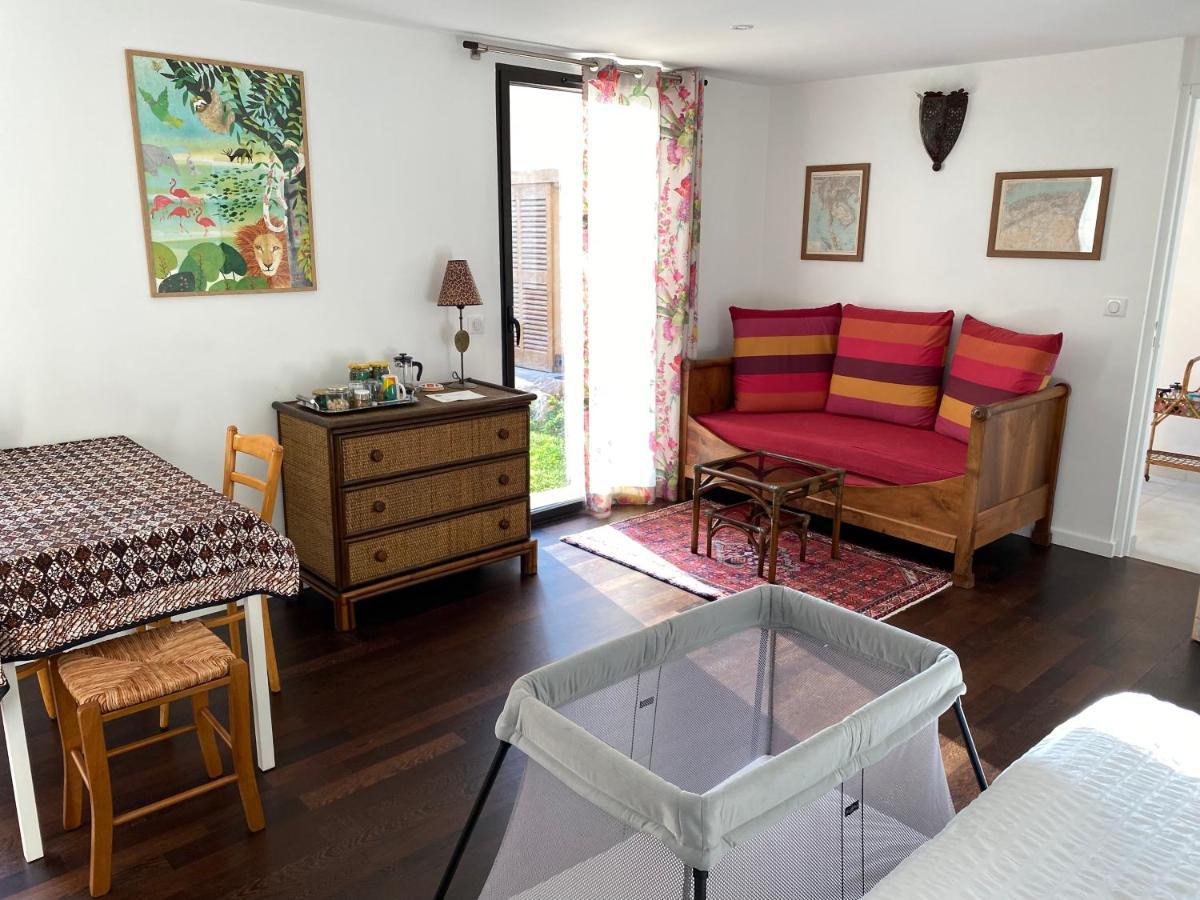 Les Cabanons Bed and breakfast Dardilly